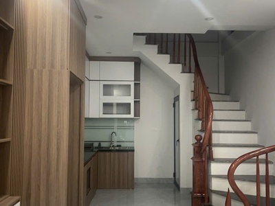 Rẻ chính chủ cần bán gấp căn nhà phố đông ba quận nam từ liêm 35m2 x5 tầng nhỉnh 4 tỷ ô tô kd 3