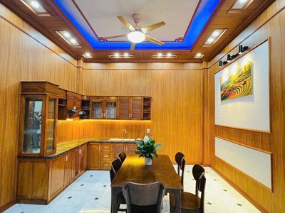Bán nhà 3 tầng ngõ phố Tuệ Tĩnh, phường Bình Hàn, TP HD, 62.6m2, mt 4.7m, 3 ngủ, 4vs 3