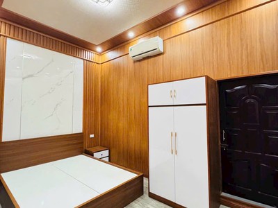 Bán nhà 3 tầng ngõ phố Tuệ Tĩnh, phường Bình Hàn, TP HD, 62.6m2, mt 4.7m, 3 ngủ, 4vs 4