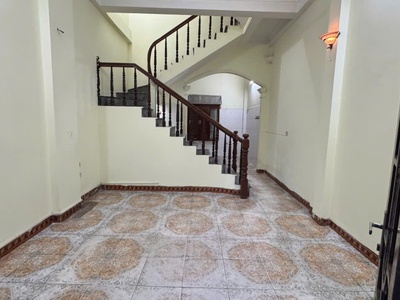 Cho thuê nhà riêng tại ngõ 58 Trần Bình  sau Viện 198     Diện tích: 50m  x 4 tầng 5