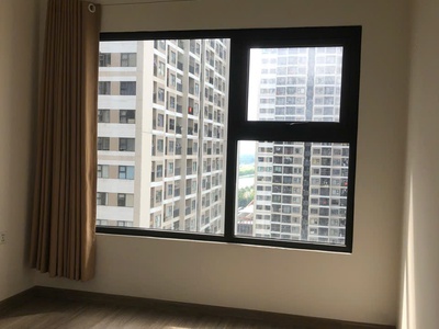Chính chủ cho thuê căn hộ 43m2 tòa S2.02 Vinhome OCP 1 Gia Lâm,cách bến xe buýt 200m,cạnh Hồ San Hô 6