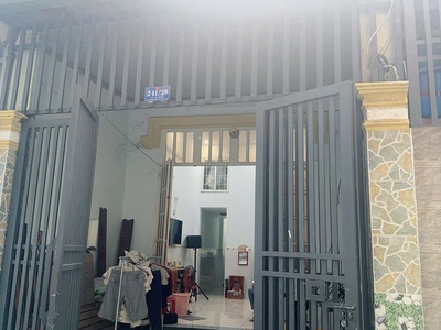 Bán Gấp Nhà Cấp 4 Dĩ An Gác Lửng Gần Trung Tâm Y Tế 1