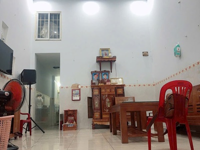 Bán Gấp Nhà Cấp 4 Dĩ An Gác Lửng Gần Trung Tâm Y Tế 3