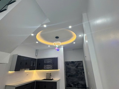 Bán nhà 61mx 3 tầng Độc lập Sân Cổng riêng đường Khúc Hạo Ôtô đỗ gần. 7