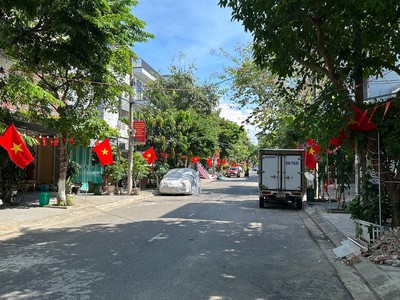 Cho thuê nhà 3 tầng mặt tiền Hoàng Đức Lương - An Hải Bắc - Sơn Trà-20tr 4