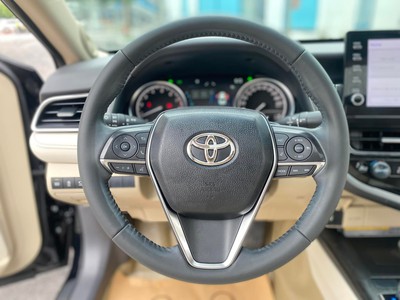 Bán xe Toyota Camry 2.5Q 2022, màu đen. 8