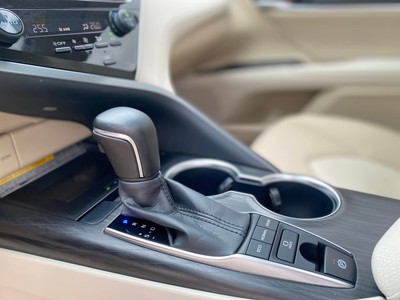 Bán xe Toyota Camry 2.5Q 2022, màu đen. 10