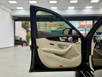 Bán xe Mercedes E250 2017, màu đen. 14