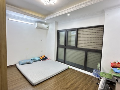 Nhà mới Hoàng Hoa Thám - 6 tầng thang máy. MT 5.4m giá 8.x tỷ 2
