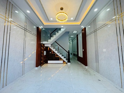 Bán Nhà MT 7m TT. Cần Đước, GIÁ 2Tỷ3,DT 120m2 , SHR, Công Chứng Sang Tên Ngay 7