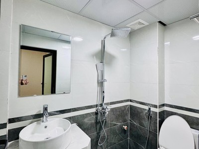 NHÀ MỚI COONG PHỐ ĐẠI LA 33m2 5 tầng  mặt tiền 4m trái tim của BÁCH KINH XÂY 4