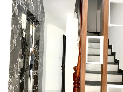 Nhà đẹp an trai, 6 tầng, thang máy, ô tô đỗ cửa, lô góc, kinh doanh tốt 2