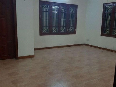 Cho thuê căn nhà ngõ 39 Phố Phạm Tuấn Tài - Dt 70m2 x 5 tầng, Mặt tiền 5m, đường ô tô tránh nhau 6