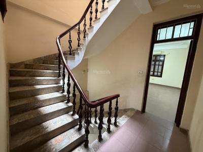 Cho thuê căn nhà PL phố Đông Quan - Quan Hoa. Diện tích 115m2 xây 80m2 x 5 tầng đường 10m 6