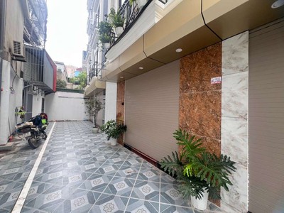 Bán nhà ở tại thạch bàn quận long biên gần cầu vĩnh tuy diện tích rộng 30m xây 5 tầng 6 tỷ 0
