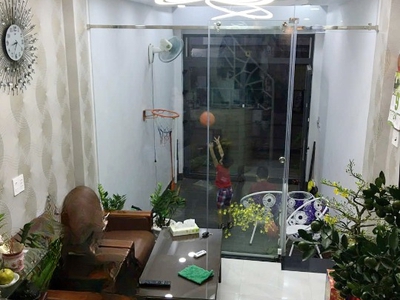 Nhà mới 4 tầng mặt tiền ba đình p10q8, giá 7.2 tỷ 2