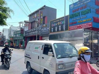 Bán nhà mặt tiền 3 tầng 5x26m giá 13 tỷ chốt đường nguyễn ảnh thủ 1