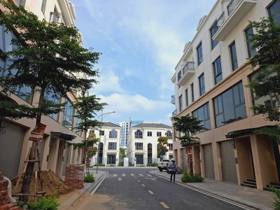Bán biệt thự siêu Vip cách tỉnh ủy Thanh Hóa chỉ mấy bước chân 0