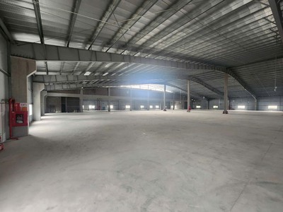 Cho thuê nhà xưởng mới xây 12.000m  tại kcn quang minh - pccc tự động, trạm điện 1000kva   chia đôi 1