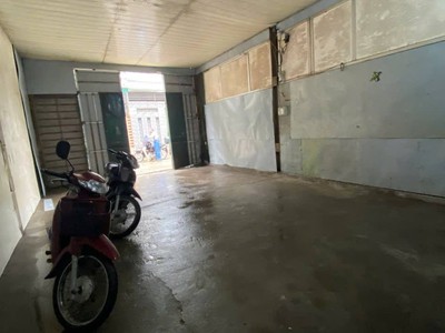  cho thuê nhà riêng đức giang   mặt tiền 6m   diện tích 100m    giá chỉ 10 triệu/tháng  2