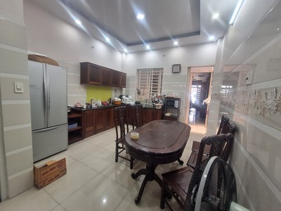 Bán nhà 4 tầng, 60m , 4pn, 3wc, q.9, 6.4 tỷ, sổ hồng 1