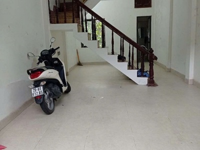 Cho thuê nhà phố vĩnh tuy 40m2 x 4 tầng, 4 ngủ, 13 triệu kd, kết hợp ở gia đình 1