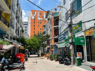 Bán chdv 26 phòng - dòng tiền  khủng 170tr/ tháng - ngang 10.5m - hẻm  xe hơi ngay đh văn lang, đh 1