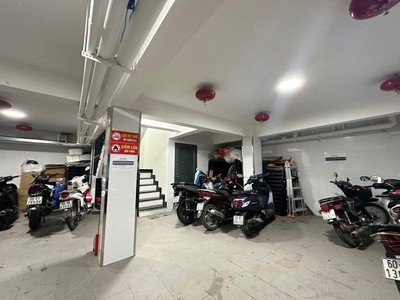 Bán chdv 26 phòng - dòng tiền  khủng 170tr/ tháng - ngang 10.5m - hẻm  xe hơi ngay đh văn lang, đh 3