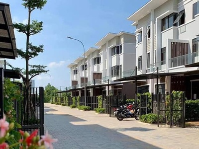 Bán nhà tiện nghi 3 tầng 5x20m, nhà siêu đẹp ngay kdc cao cấp bình hưng, bình chánh   nhỉnh 11 tỷ , 0