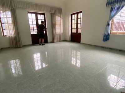 Cho thuê nhà riêng trong ngõ cực nông Lương Khánh Thiện , Ngô Quyền . Ô tô đỗ cửa 0