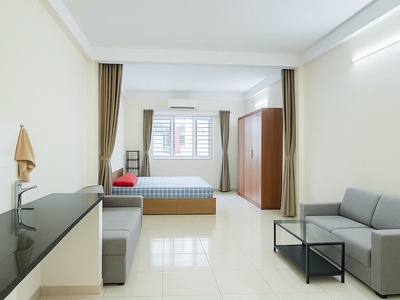 Bán nhà hoàng quốc việt, trung tâm cầu giấy, 2 thoáng, gần ôtô, 38m, 5 tầng, giá 7,8 tỷ 0