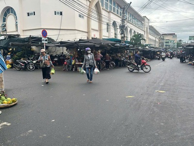 Chính chủ cần bán gấp căn nhà cách chợ đầm 30m gần trung tâm thương mại  tp nha trang -tỉnh khánh 4