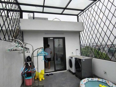 Bán nhà đức giang 40m,6 tầng,thang máy,nở hậu,ngõ thông,ôtô tránh,vỉa hè,kdoanh,11.x tỷ 4