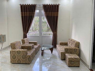 Cho thuê villa sân vườn 5 phòng toạ lạc rừng thông phường 8 đà lạt giá 25tr 2