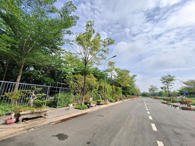 Một lô duy nhất 80m2 trong kdc gia long, giá 5.3 tỷ 3