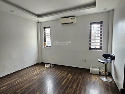 Chính chủ bán nhà ngõ 99 nguyễn chí thanh, ô tô tránh, đỗ trong nhà, có gara, 6 tầng, 10 phòng ngủ 3