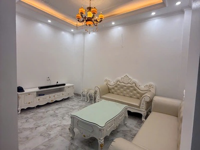 Chủ đầu tư uy tín - thang máy  - ba gác phi vèo vèo - hai bà trưng - nhà 5 tầng đẹp mới đẹp lung 0