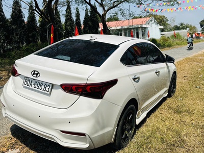 Chính chủ Cần bán xe 4 chỗ đẹp 1