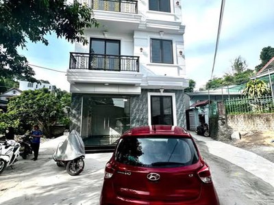 Bán Nhà 3 Tầng Ngõ 8 Bãi Muối,P.Cao Thắng. DT: 67.4m2 Oto Đỗ Cửa 0