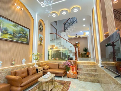 Bán Nhà MT Bình Chánh, 1 Triệt 2 Lầu, 76M  GIÁ 3Tỷ,Sổ Hồng Riêng 1