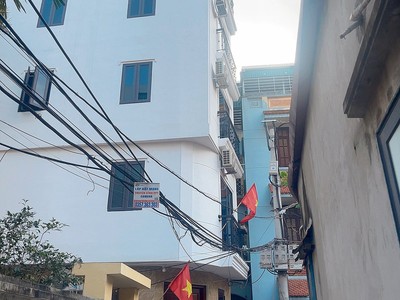 Nam như ,hoàng mai .dt 45m , nhà 5 tầng mặt ngõ 3m , nhà mới  đẹp 2 tháng lô góc. 0