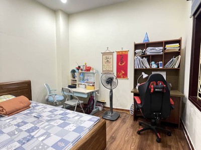 Bán nhà cổ nhuế - từ liêm- thang máy   lô góc, bê tông chắc chắn ở ngay nhỉnh 7 tỷ 2