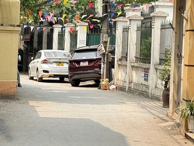 Bán nhà riêng- từ liêm- thang máy lô góc - bê tông chắc chắn ở ngay nhỉnh 7 tỷ 4