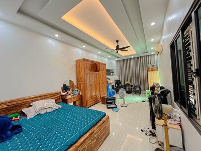 Bán nhà mặt phố đại la, 90m2, mặt tiền 4m, 34.5 tỷ, vỉa hè rộng, ô tô 2 chiều, kinh doanh đỉnh 1