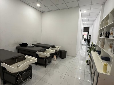 Cần sang nhượng salon tại 172a tân kỳ tân quý, p sơn kỳ, q tân phú 1