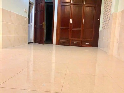 Bán nhà 3 tầng đường lê văn khương quận 12, dt hơn 104m2, ngang 5.5m, hẻm 7m thông gần siêu thị 4