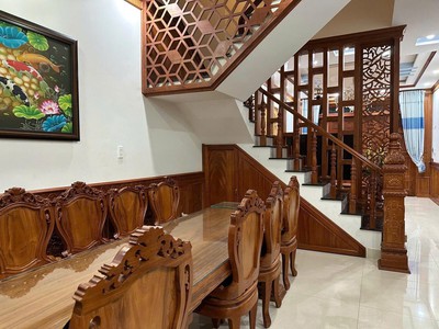 Bán nhà 3 tầng hẻm 5m lê văn khương quận 12, dt 74m2  4.5 x 16.5 , nhà đẹp nội thất cao cấp. giá 3