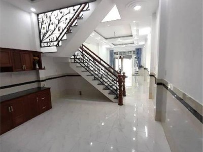 Nhà 2 tầng mặt tiền đường trần thị hè quận 12 - dt 83m2, ngang gần 5m, hàng xóm hiệp thành city. 2