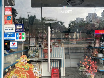 Mặt bằng cho thuê mở cửa hàng buôn bán mặt tiền đường 3/2, p11, quận 10 3