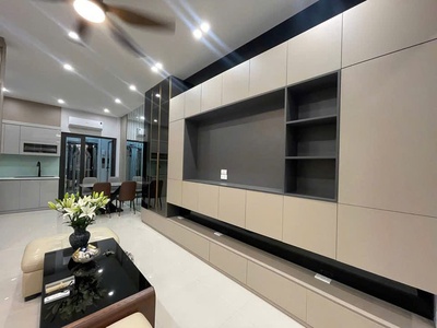 Bán nhà trung tâm cầu giấy   60m2 x 5 tầng   gara - giá chỉ 17 tỷ. 0